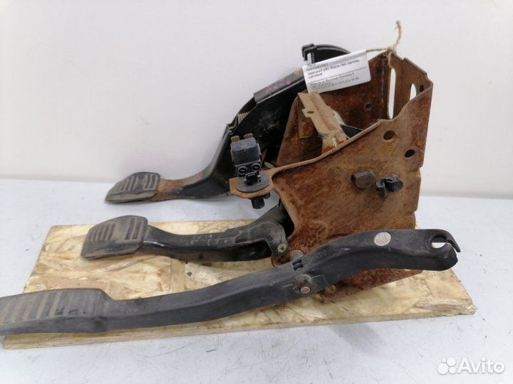 Педали Ford Fiesta MK3