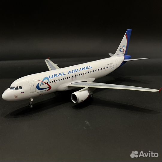 Модель самолета airbus a320 Ural airlines аэробус