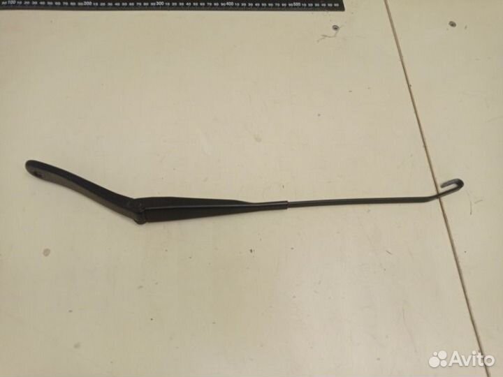 Поводок стеклоочистителя передний левый Renault