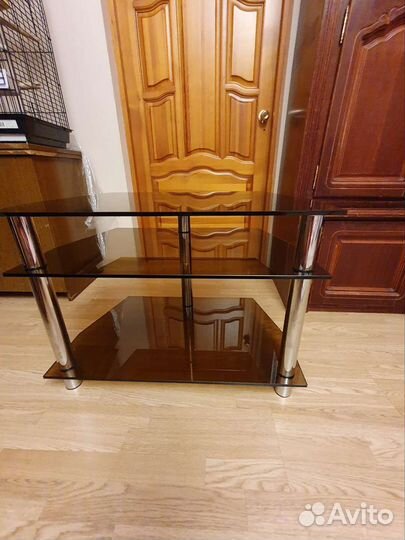Стеклянная тумба под тв