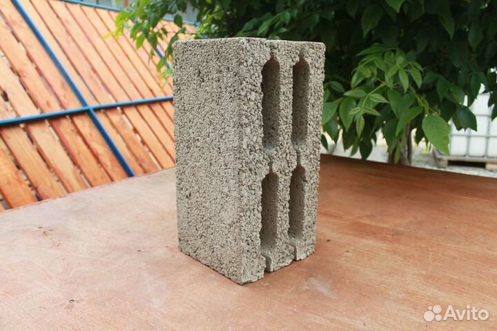 Блоки и полублоки для стройки (керамзитобетонные)