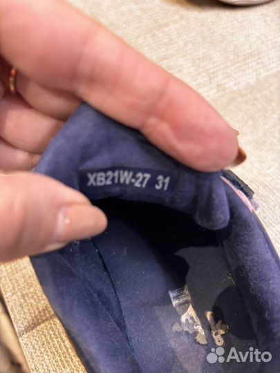 Кроссовки на девочку 30 31