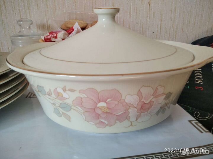 Столовый набор посуды