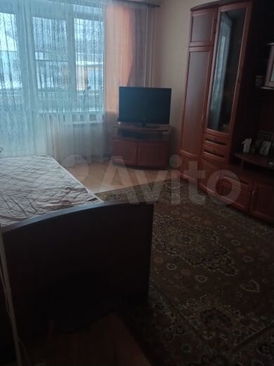 2-к. квартира, 48 м², 1/3 эт.