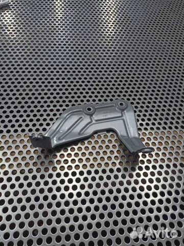 Кронштейн крыла правый BMW X3 G01 2020 7424678