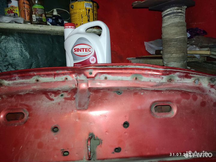 Капот на LADA vesta