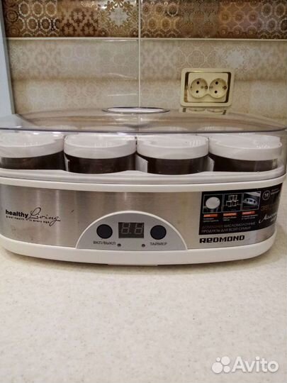 Йогуртница новая Redmond RYM-M5401