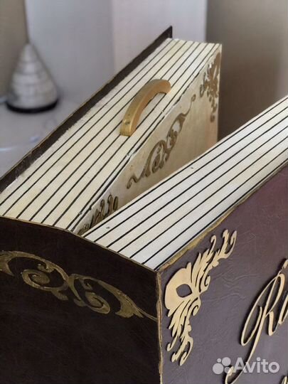 Книга декорация