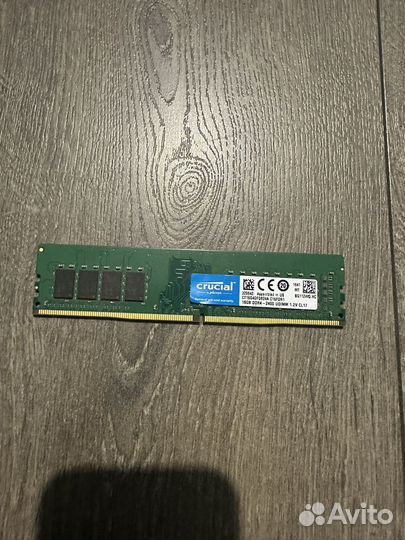 Оперативная память DDR4 16Gb Crucial