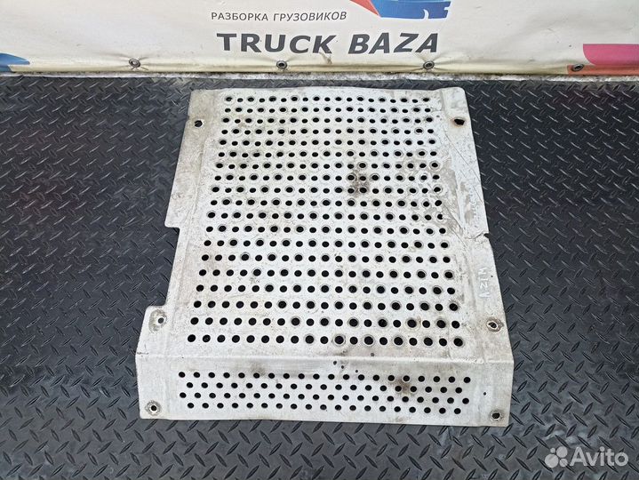 Защитная панель глушителя Mercedes-Benz Axor