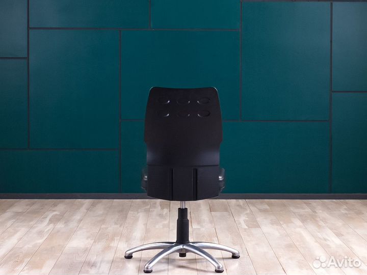 Кресло для конференц зала Steelcase Франция