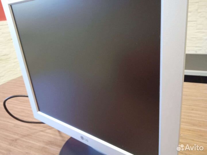 Монитор LG flatron