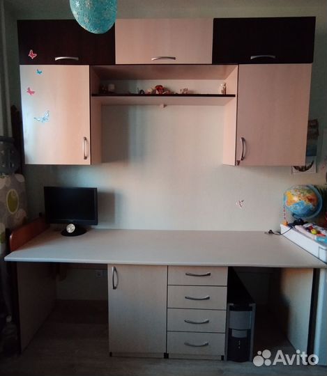 Компьютерный стол