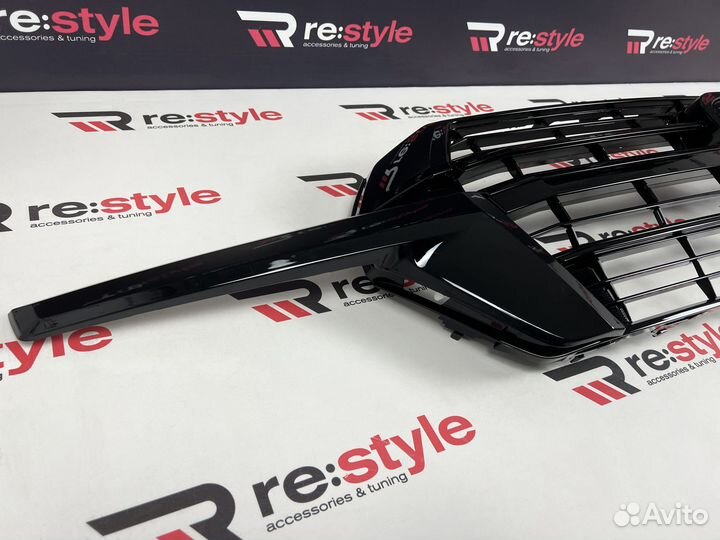 Решетка Toyota Land Cruiser 200 с16г Executive Чер