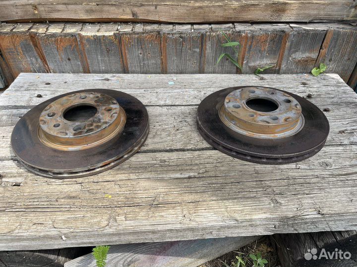 Тормозные диски передние вентилируемые R 13