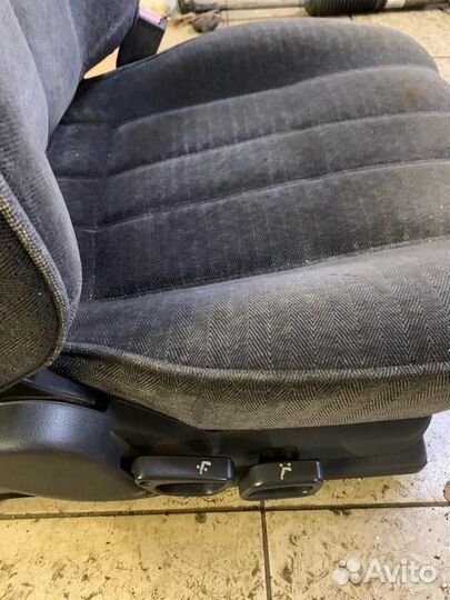 Сиденье переднее правое Mitsubishi Galant 6 E32A