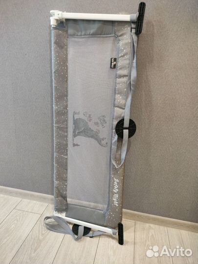 Защитный барьер для кровати