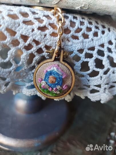 Брелки с вышивкой