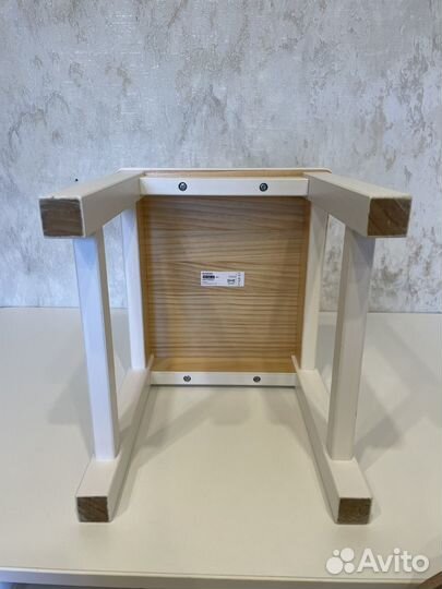 Стул Икеа Сундвик белый