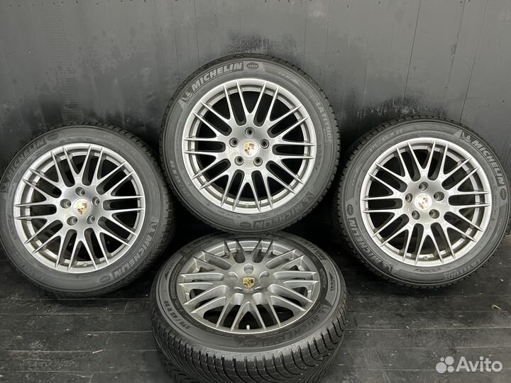 R20 Michelin Latitude Alpin LA2 275/45, PCD 5x130 DIA 71.6