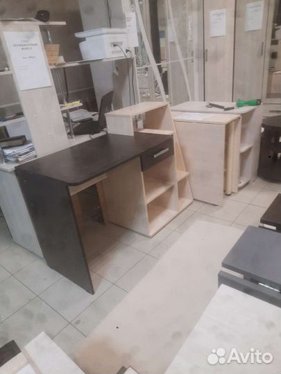 Стол компьютерный-выставка