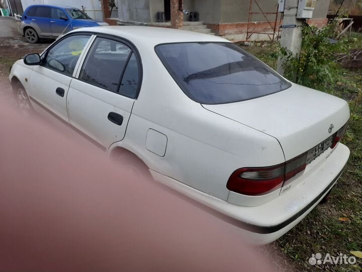 Toyota Carina E 1.6 МТ, 1995, битый, 250 000 км