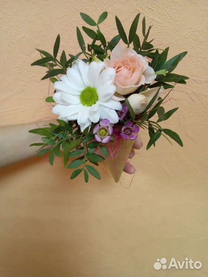 Букет комплимент в вафельном рожке