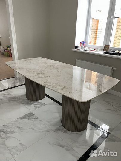 Стол от производителя на заказ керамогранит