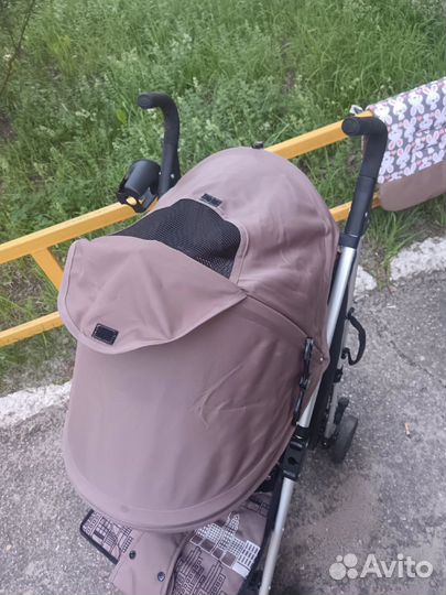 Прогулочная коляска трость