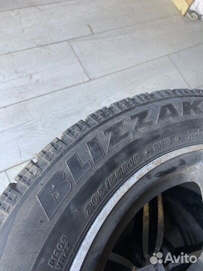 Bridgestone Blizzak DM-V1 205/55 R16 94H