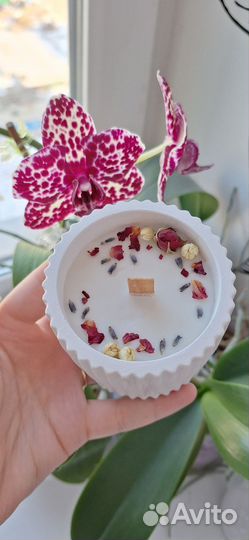 Свеча с ароматом сирени