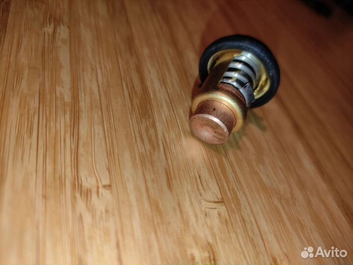 Термостат Tohatsu 9.8- 40 сил 52 градуса