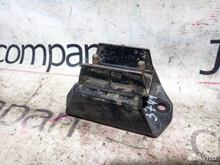 Подушка АКПП Nissan Pathfinder R50 1996-2004