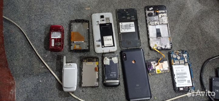 Телефоны на запчасти