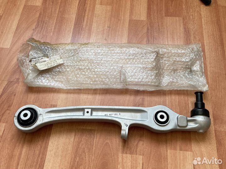 Рычаг подвески VAG 4F0 407 151 A