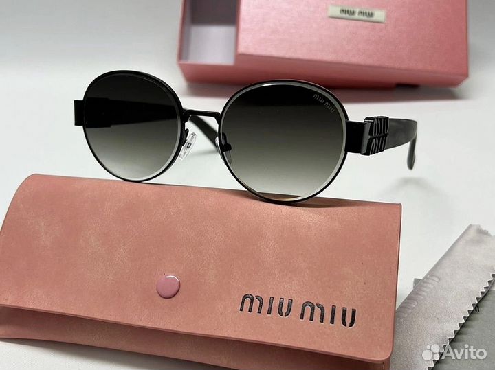 Солнцезащитные очки miu miu