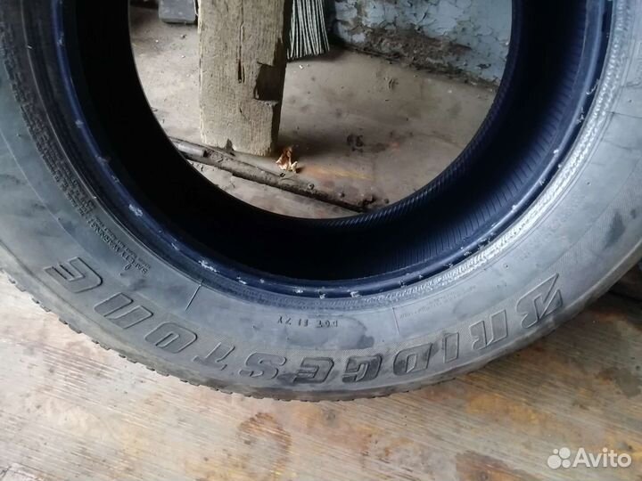Bridgestone Dueler H/T 265/65 R17