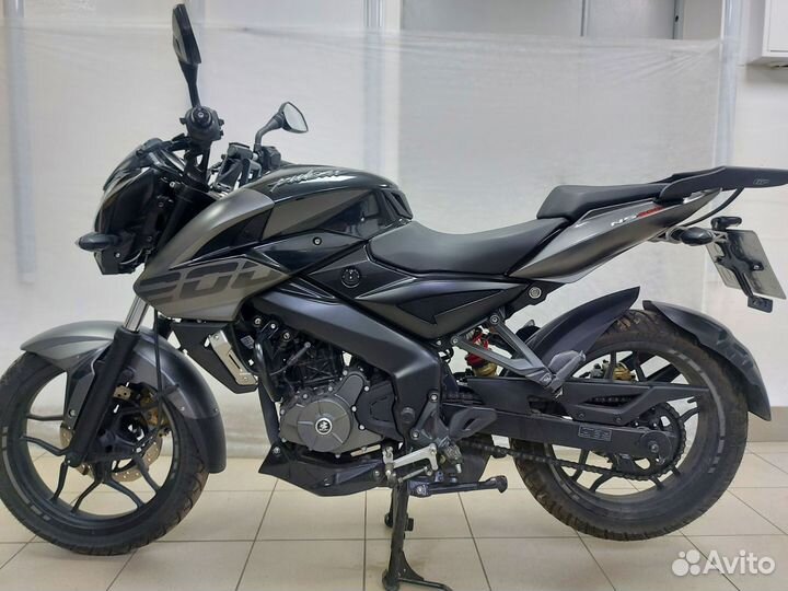Bajaj pulsar NS 200