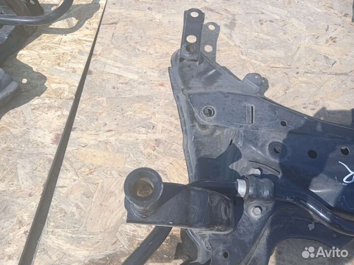 Подрамник Toyota C-HR