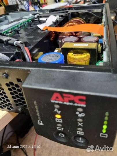 Ибп APC Smart-UPS RT 1000
