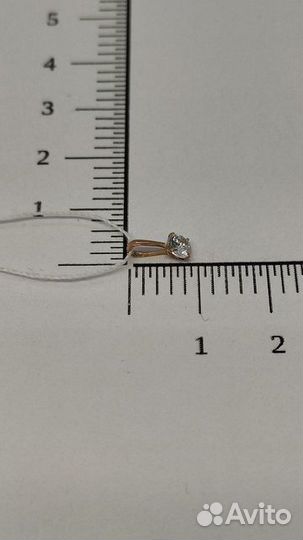 Золотая подвеска с фианитом