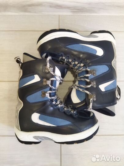 Сноубордические ботинки женские 38