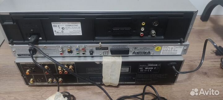 Видеомагнитофон Panasonic NV-HS830 S-VHS