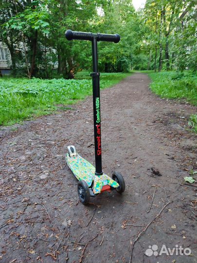 Детский самокат Street Art Comfort Neon