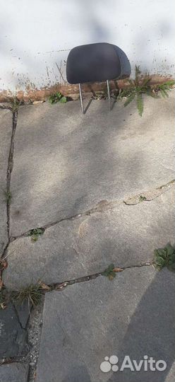 Подголовник автомобильный