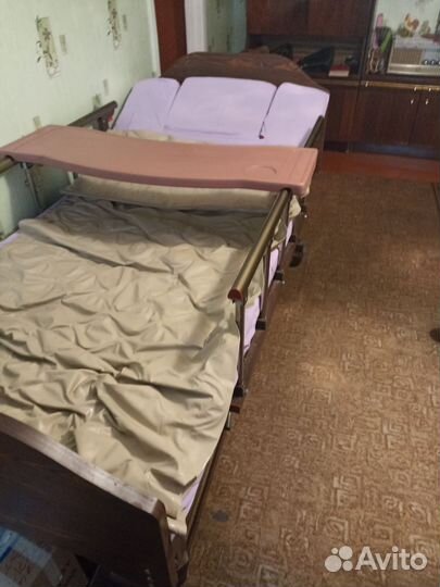 Медицинская кровать для лежачих больных