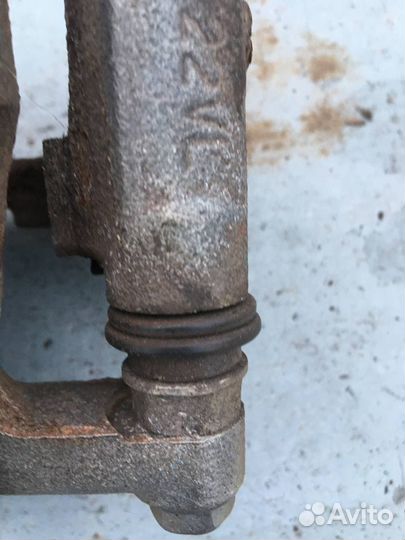 Суппорт тормозной правый Spade Allion Fielder Vitz