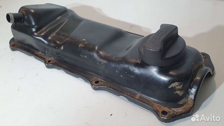 Крышка клапанная Volkswagen Passat B3, Golf 3