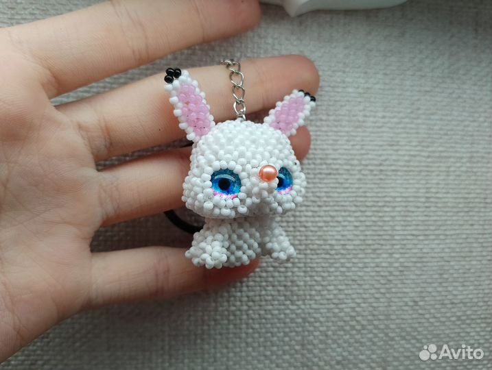 Фигурка амигуруми из бисера