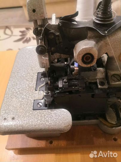 Оверлок промышленный бу